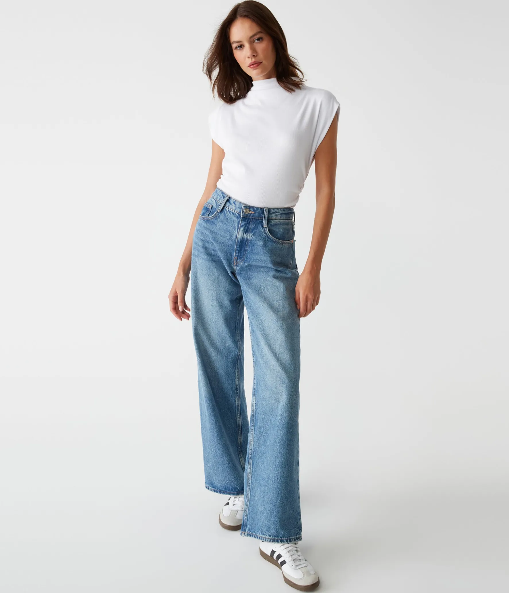 Amara Power Shoulder Tee
