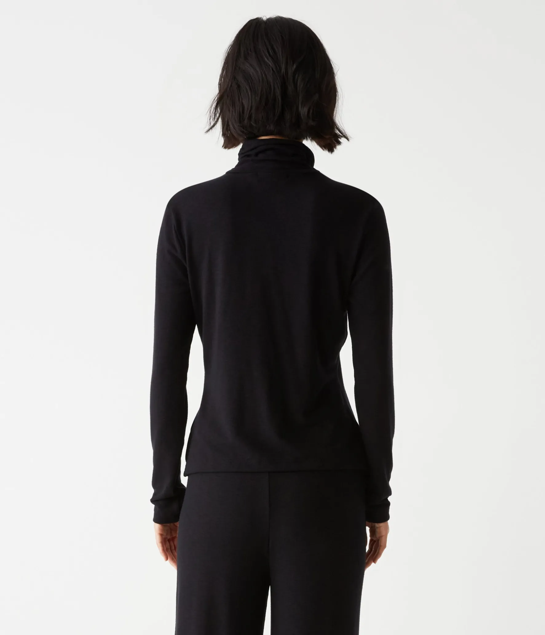 Hadley Turtleneck