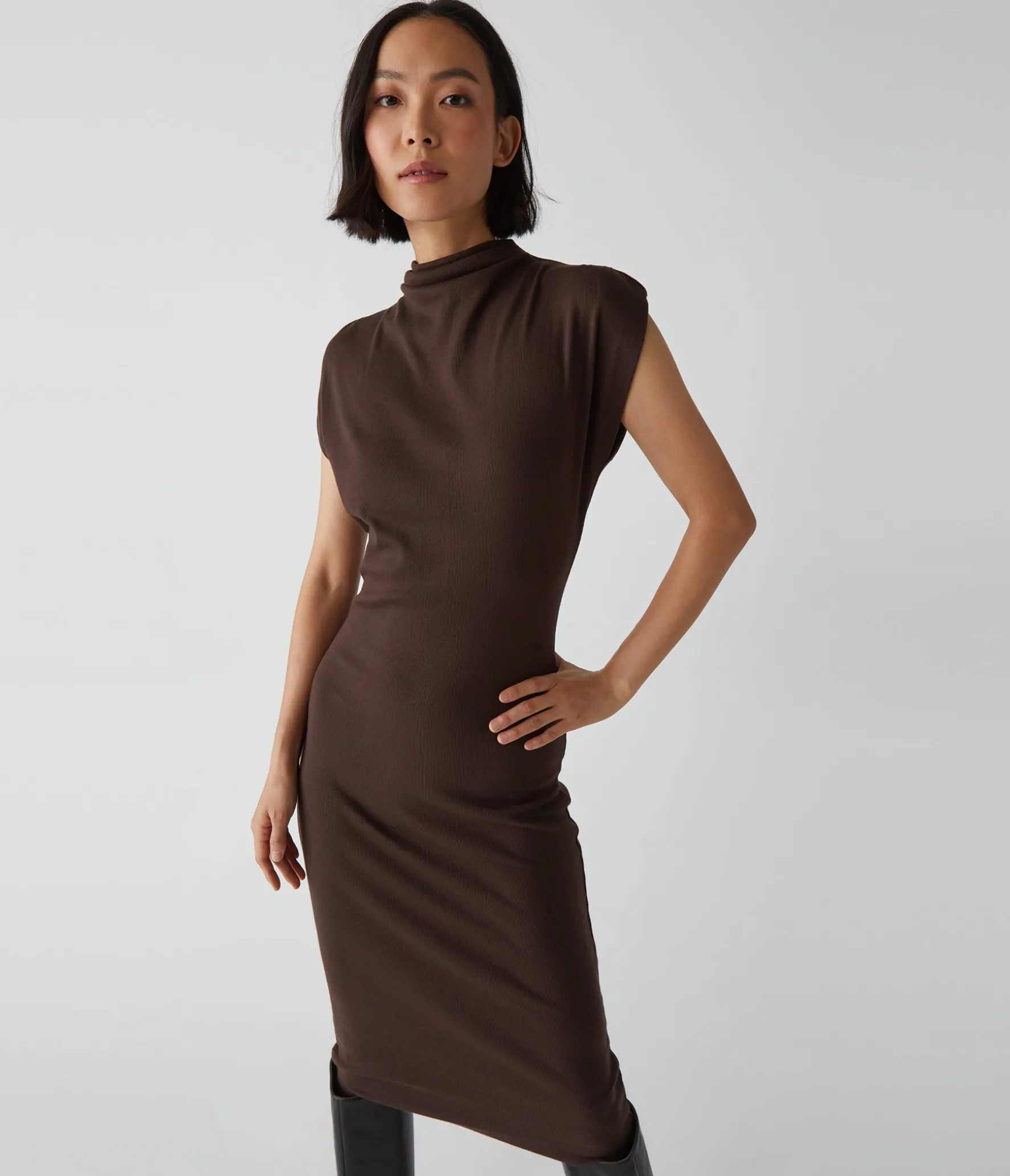 Iolanda Power Shoulder Dress