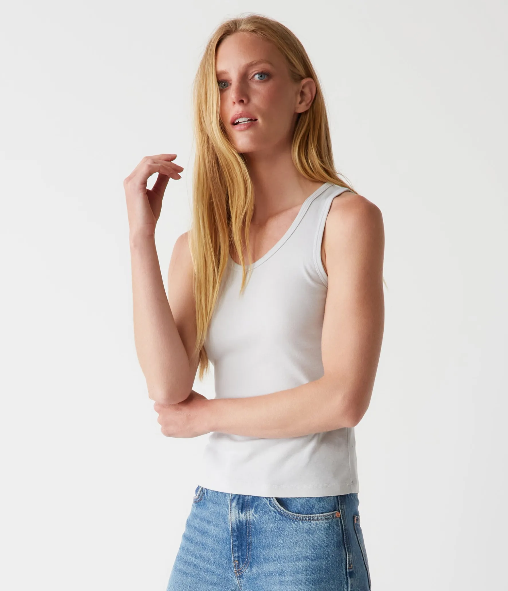 Juno Scoop Neck Tank
