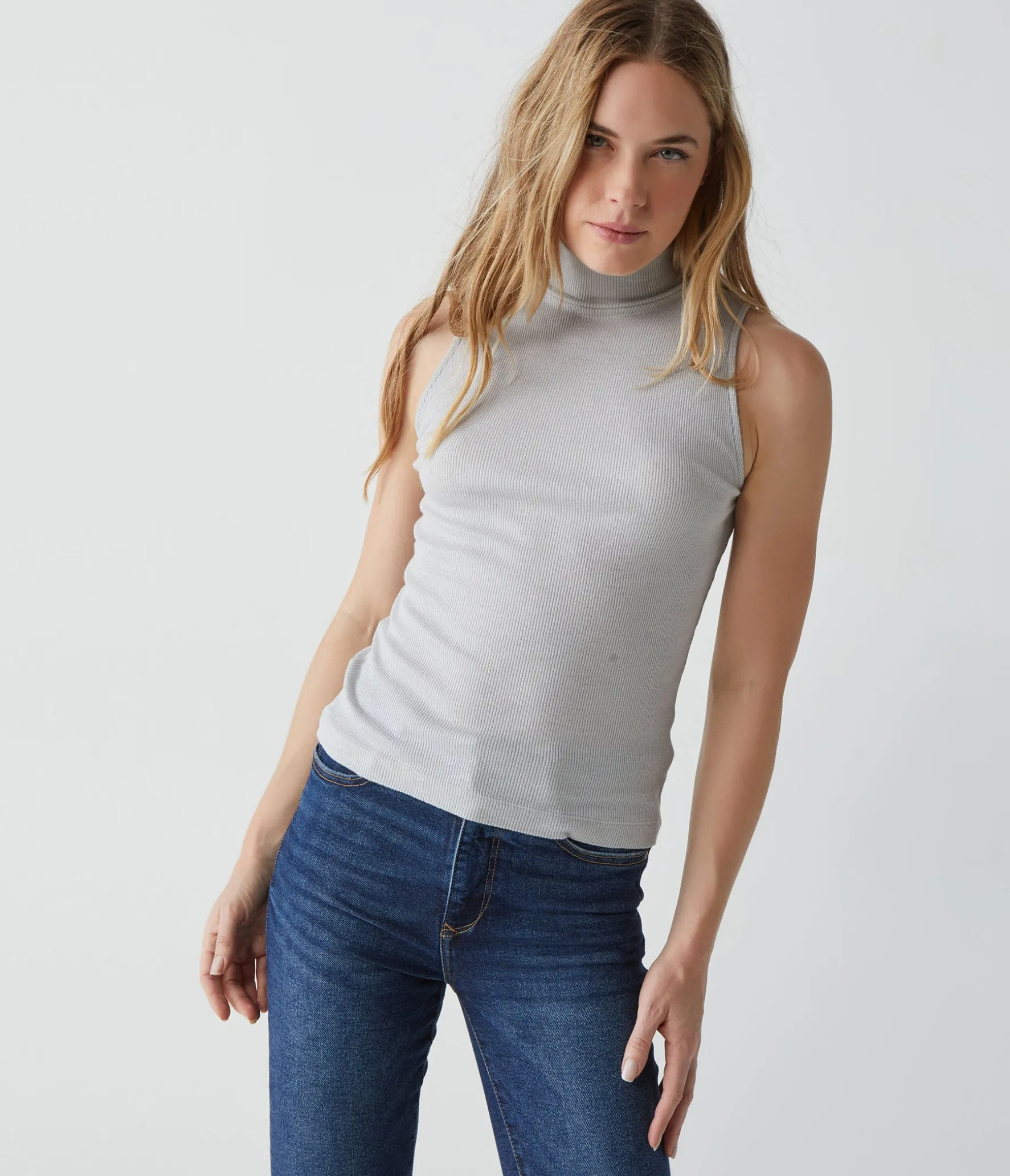 Lino Shine Mock Neck Tank