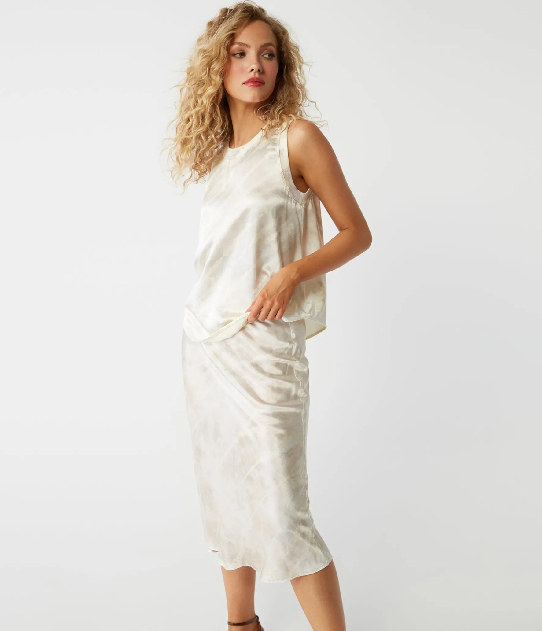 Shay Double Dye Tank