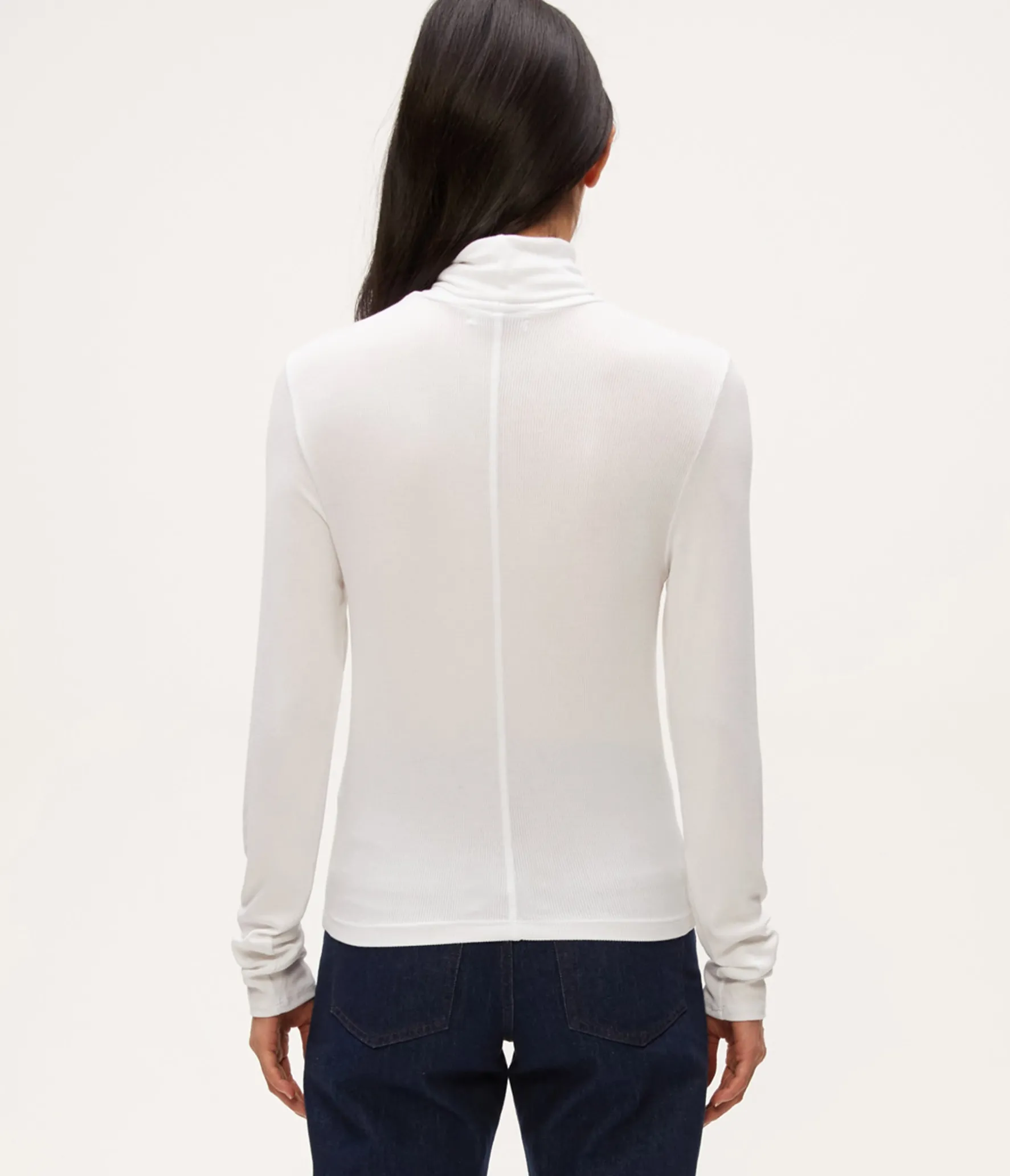 Tara Crop Turtleneck